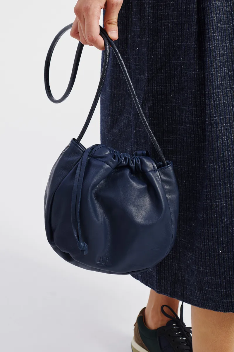 BORSA OVETTO PELLE BLU