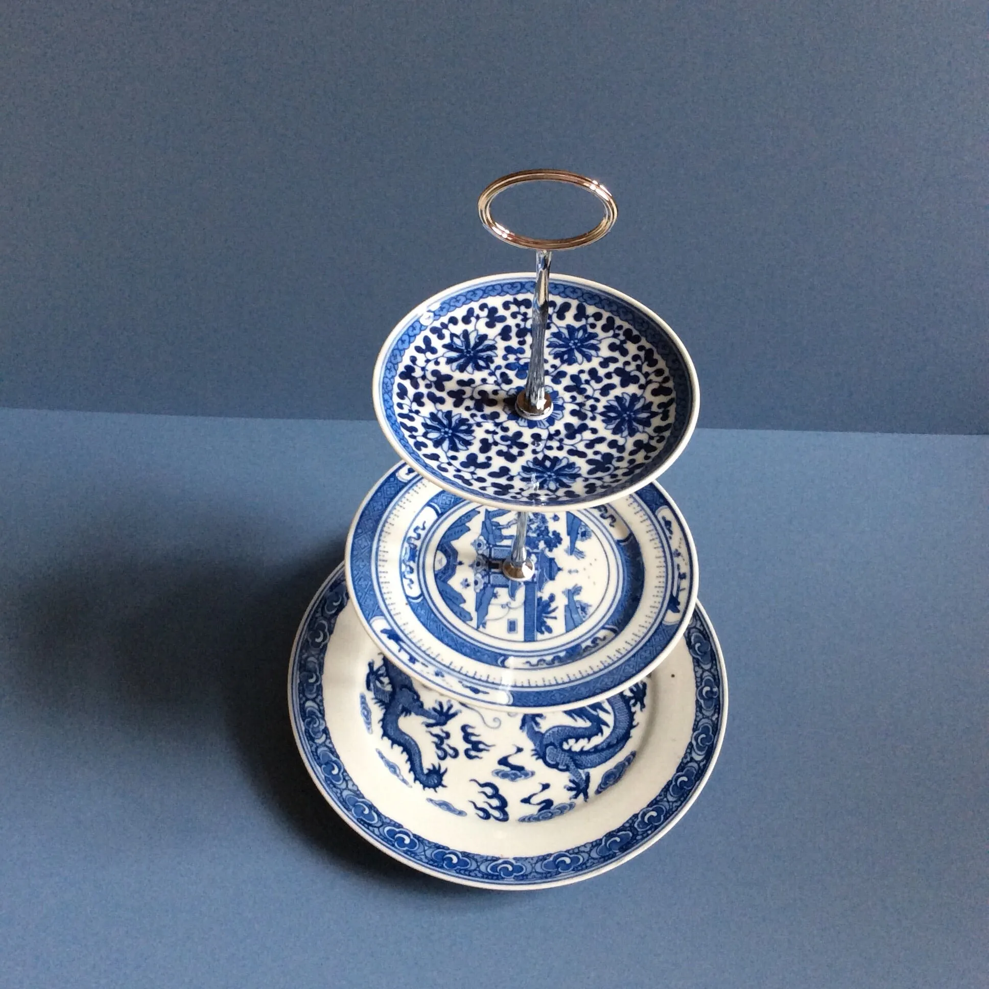 Yangtze dragon chinoiserie cake stand - 3 tiers